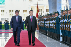 习近平在吉尔吉斯斯坦媒体发表署名文章