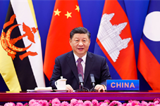 【华人头条】习近平出席并主持中国—东盟建立对话关系30周年纪念峰会