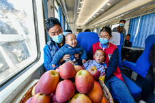 【文旅】奔跑在云贵高原上的“幸福慢车”