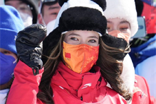 【冬奥北京】自由式滑雪女子U型场地技巧决赛：谷爱凌夺冠