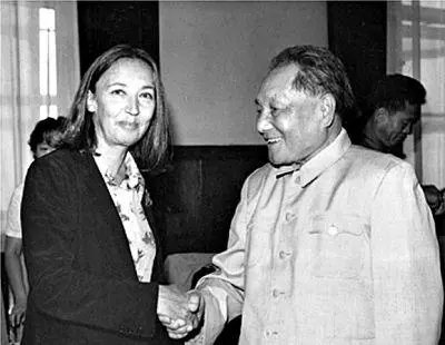 法拉奇采访邓小平.jpg
