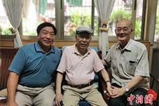 广东省原省长卢瑞华情牵华文教育 引领侨领民企捐款捐“创意”