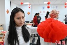 来华留学生“兔年说心愿”：成为说汉语的老挝铁路人