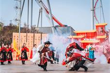 还原《武林外传》经典场景 北京欢乐谷国潮文化节开幕