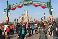 主题乐园遭遇旅游乱象 迪士尼无奈出台禁令