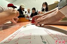 甘肃敦煌飞天“邮”你向远方