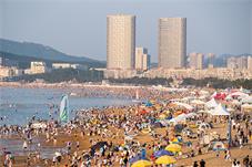 进“威”赶海成为“暑期档”旅游新方式