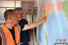 河北古长城脚下农家小院里的“世界地图”