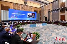 多国校长在渝研讨信息时代科研范式变革