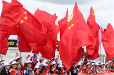 【国际新闻】到访法国 习近平受到热情迎接