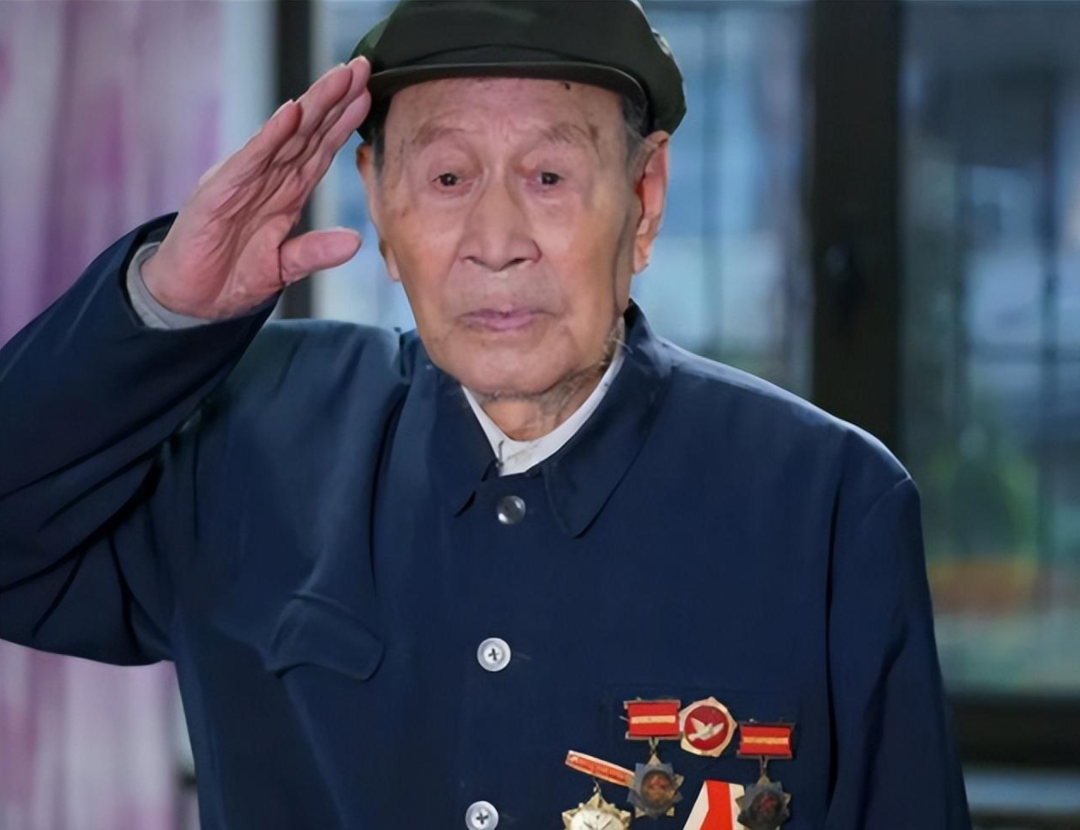 2李昌言。来源：央视军事.png