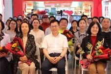 “世界华文文学”大家谈  ——《新加坡蜥蜴》《远离故乡的地方》读书分享会圆满举行