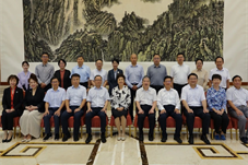 中国华文教育基金会第四届理事会第十四次暨第五届理事会第一次会议在京召开